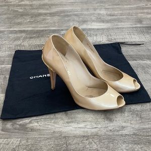 Chanel G25879 nude pumps